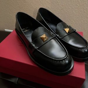 Valentino Loafers BNIB Sz 39.5